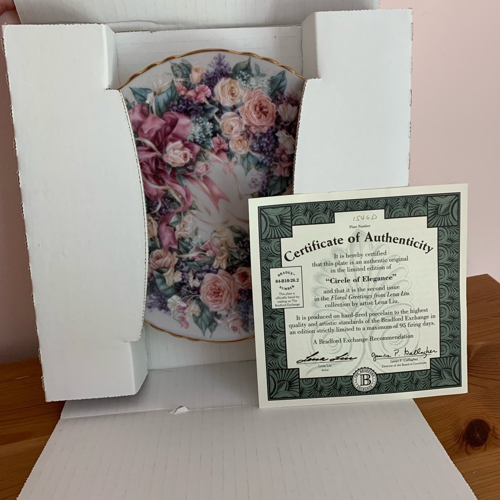 The Bradford Exchange “Circle Of Elegance” Collectors Plate